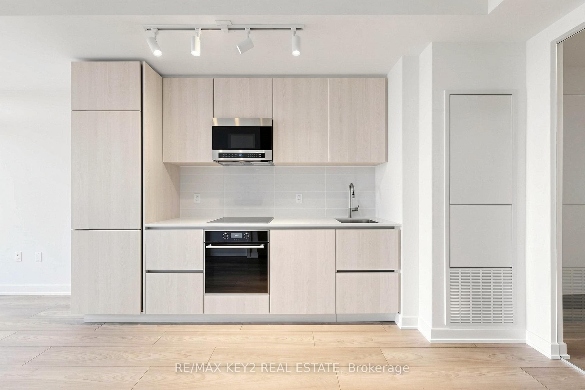 110 Broadway Avenue Unit 2910 photo 8