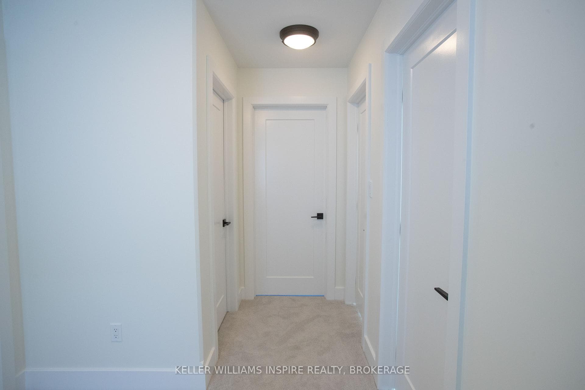 132 McDonough Crescent photo 22