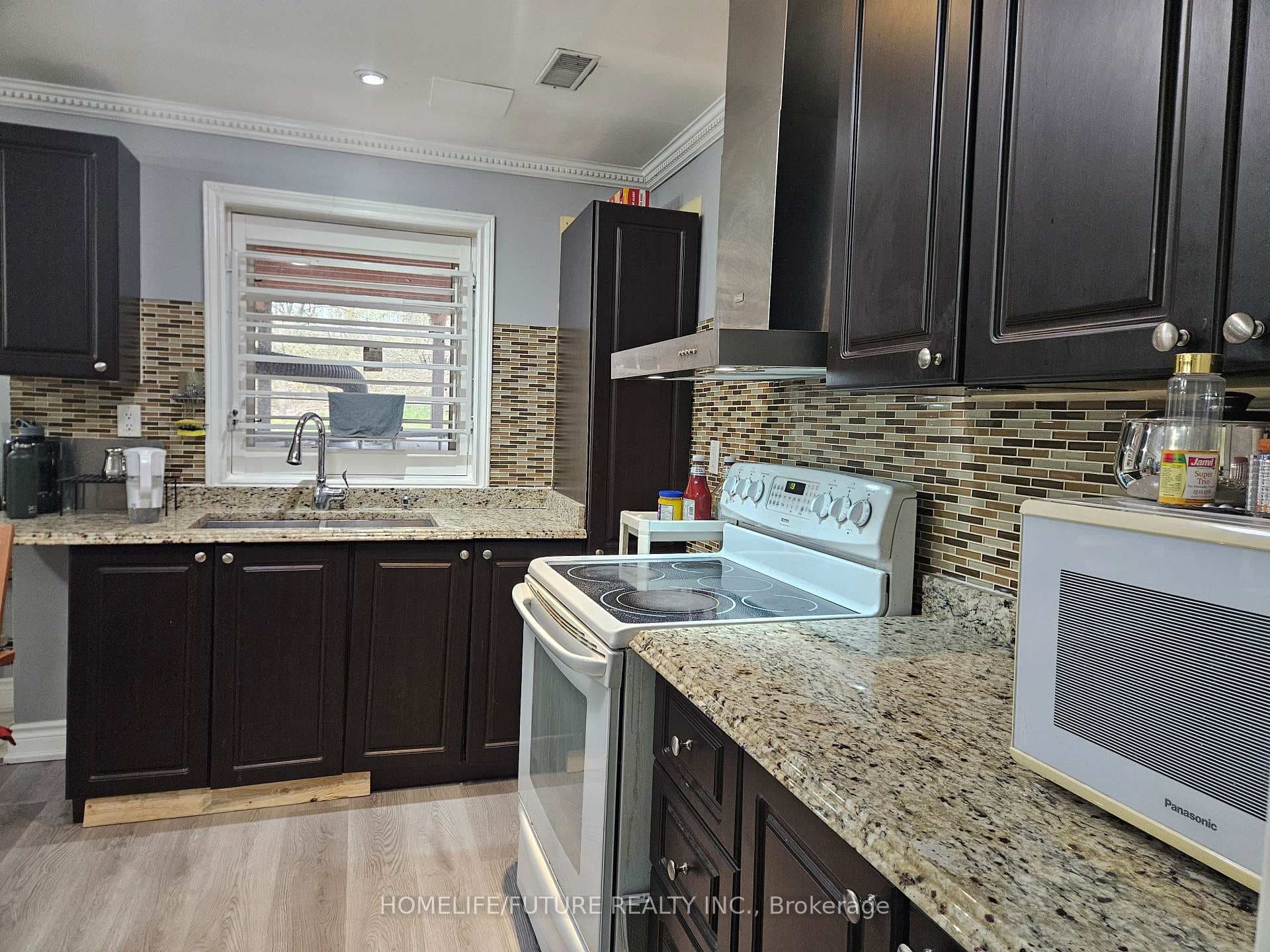 47 Cindy Nicholas Drive Unit Bsmt photo 2