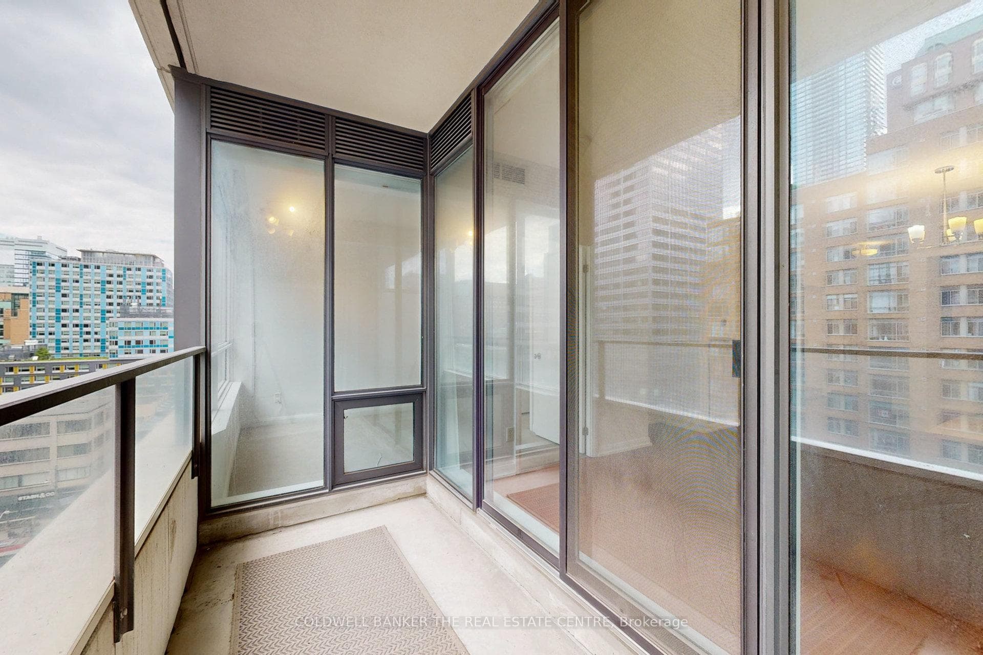 111 Elizabeth Street Unit 1118 photo 28