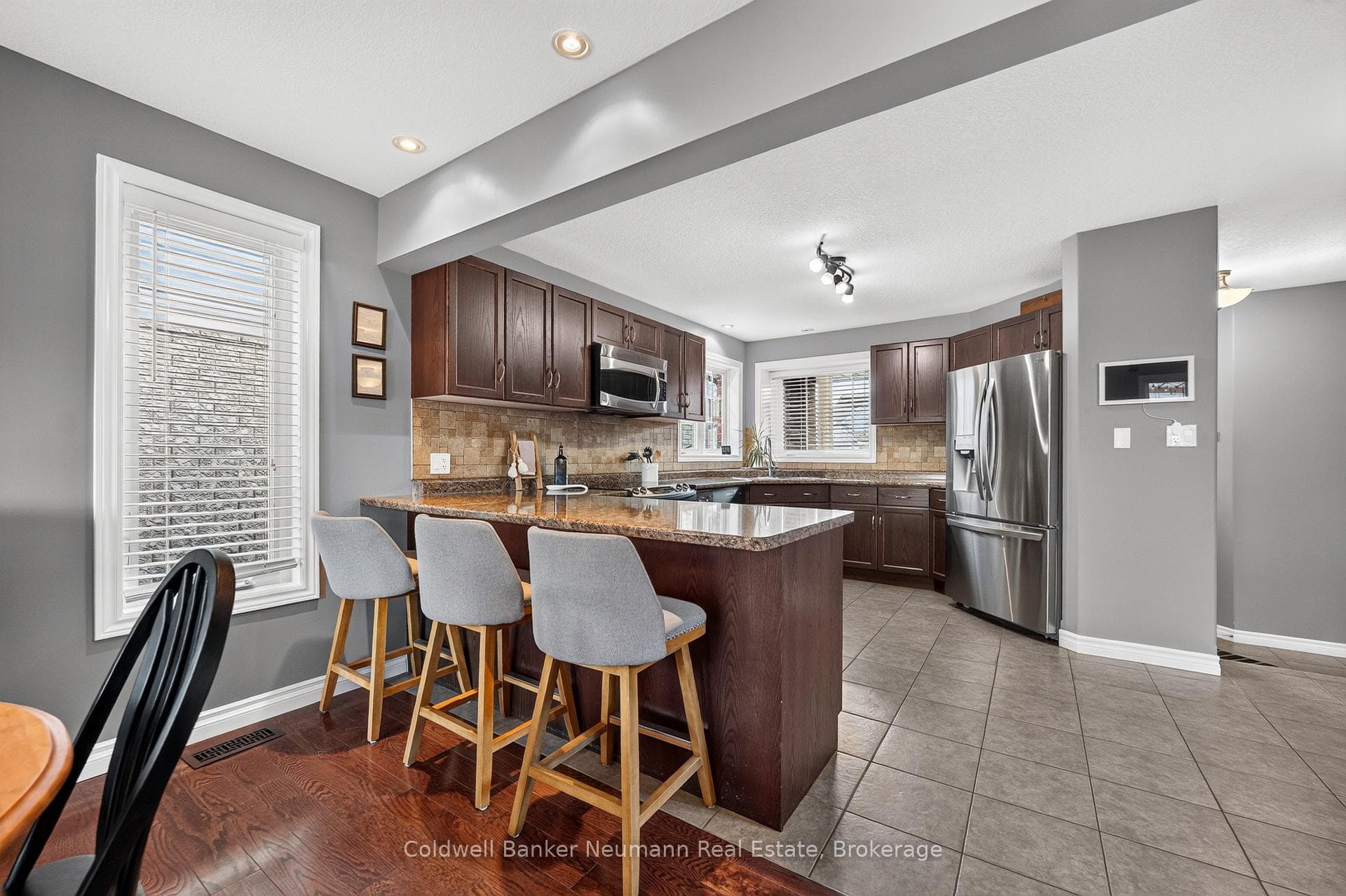 8 Creighton Avenue photo 7