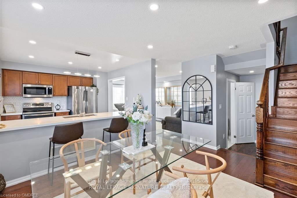 602 ATTENBOROUGH Terrace photo 4