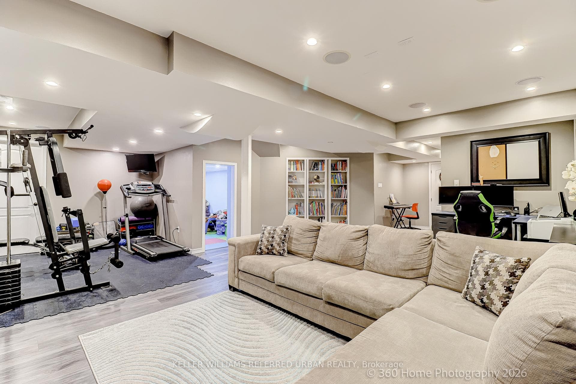 Surround-sound Speaker System, Wired for Projector