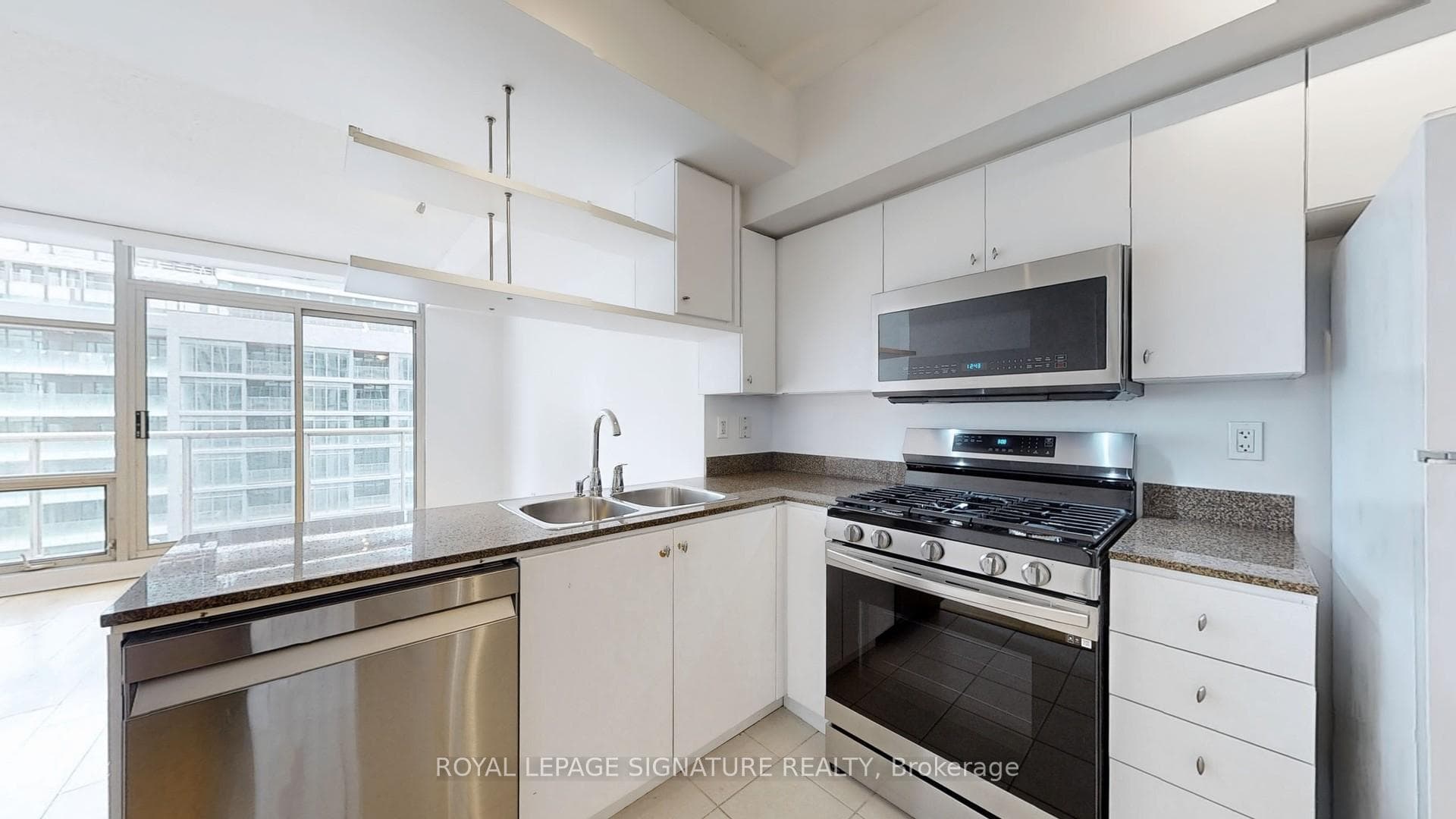 10 Navy Wharf Court Unit 1105 photo 11