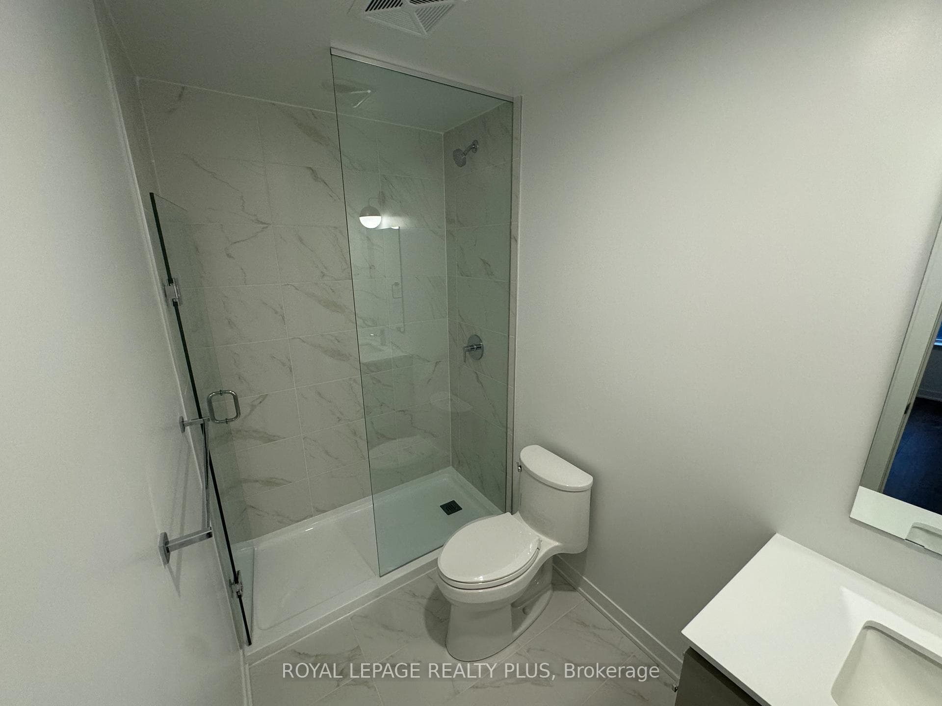 405 Dundas Street Unit 328 photo 15