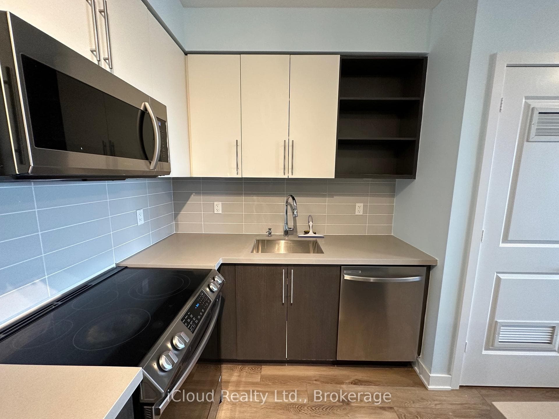 4655 Metcalfe Avenue Unit 701B photo 17
