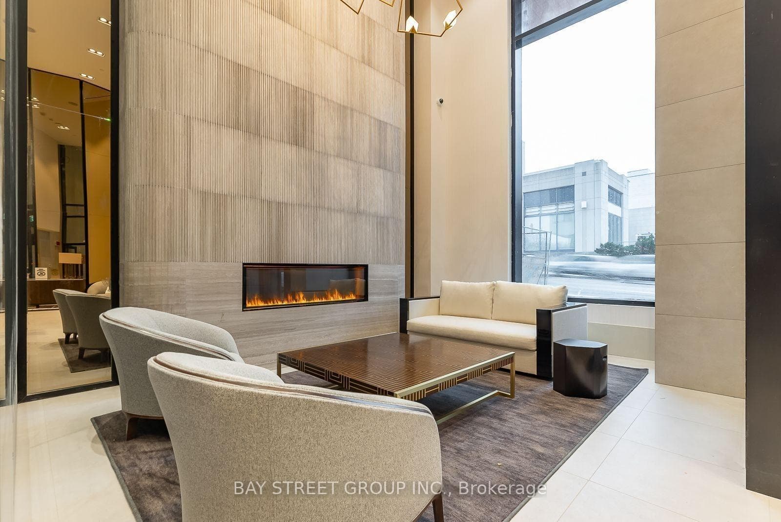 2020 Bathurst Street Unit 735 photo 2