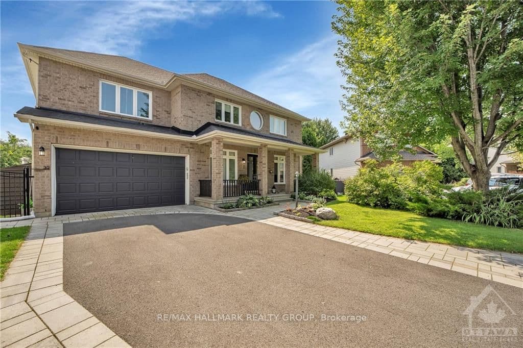 32 BARONESS Drive photo 1