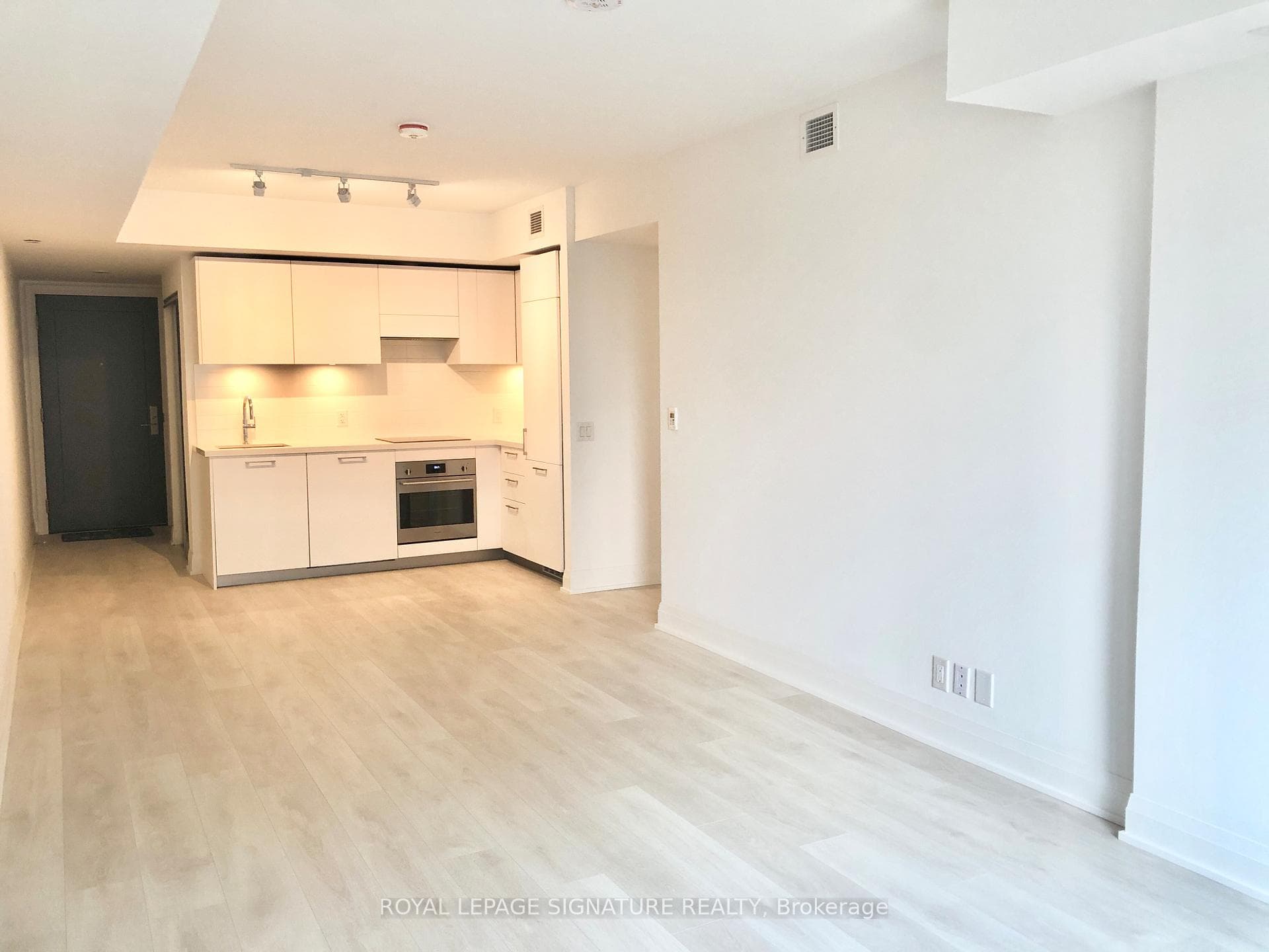 33 Frederick Todd Way Unit 404 photo 1