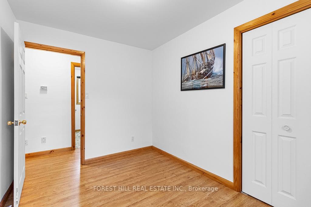 425205 Irish Lake Road photo 16