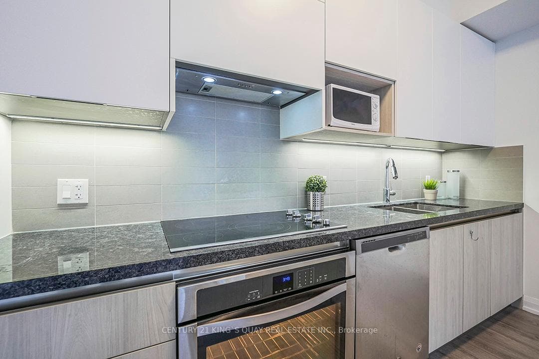 15 water walk Drive Unit 501 photo 6
