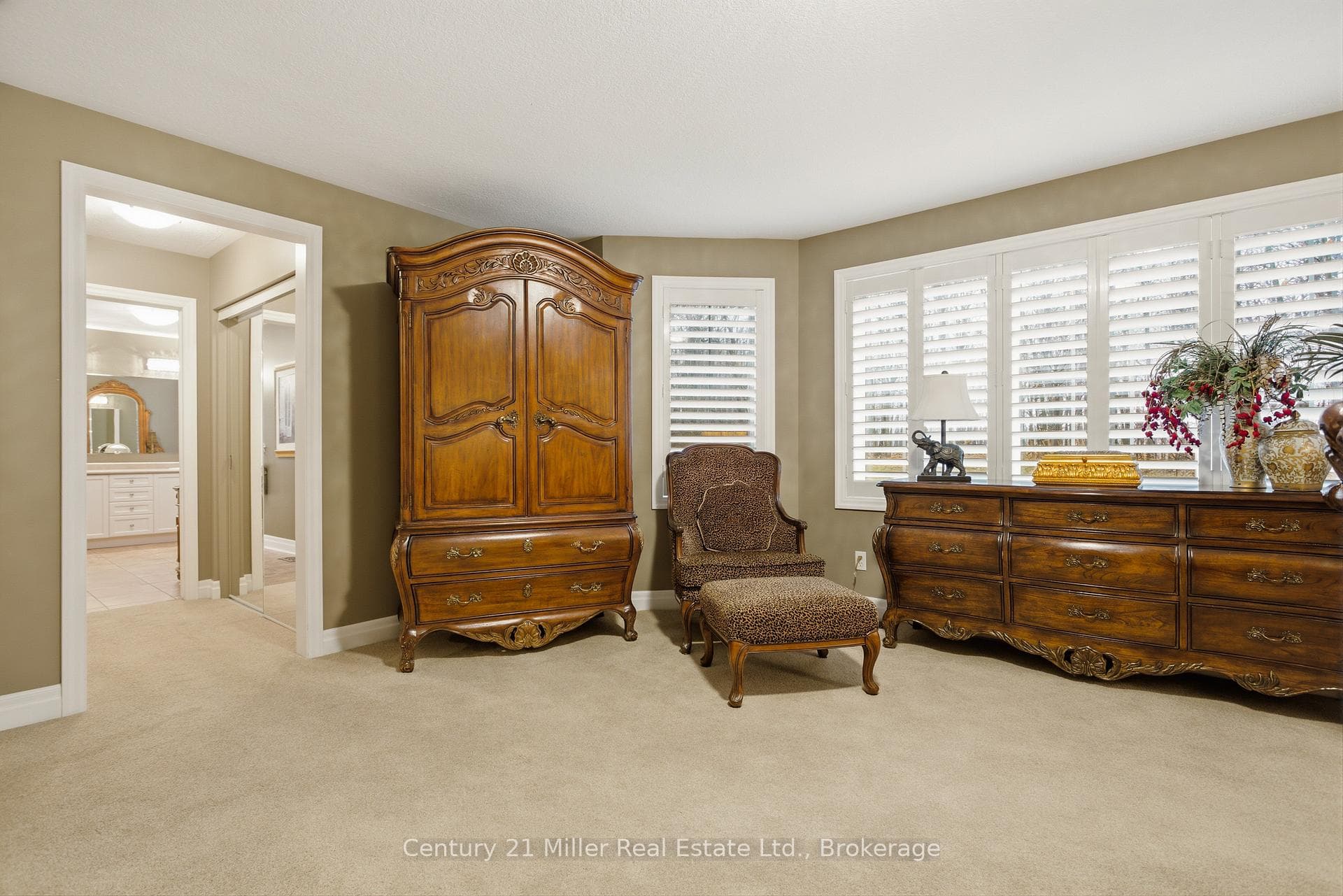 140 Dellgrove Circle photo 27