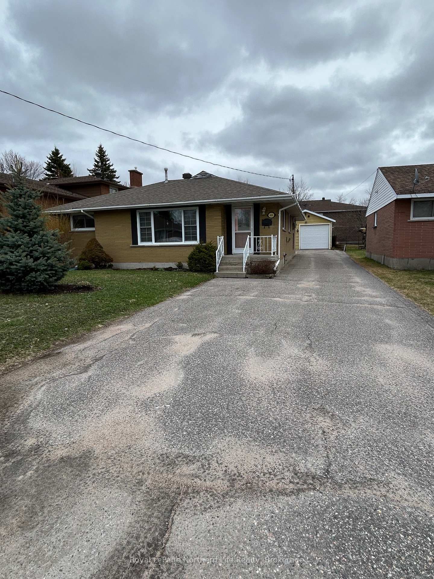 446 Princess Street photo 1