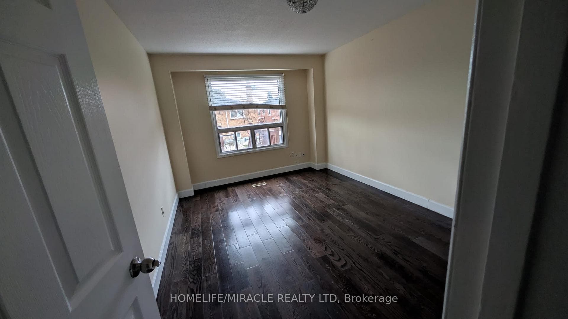 378 Hansen Road photo 10
