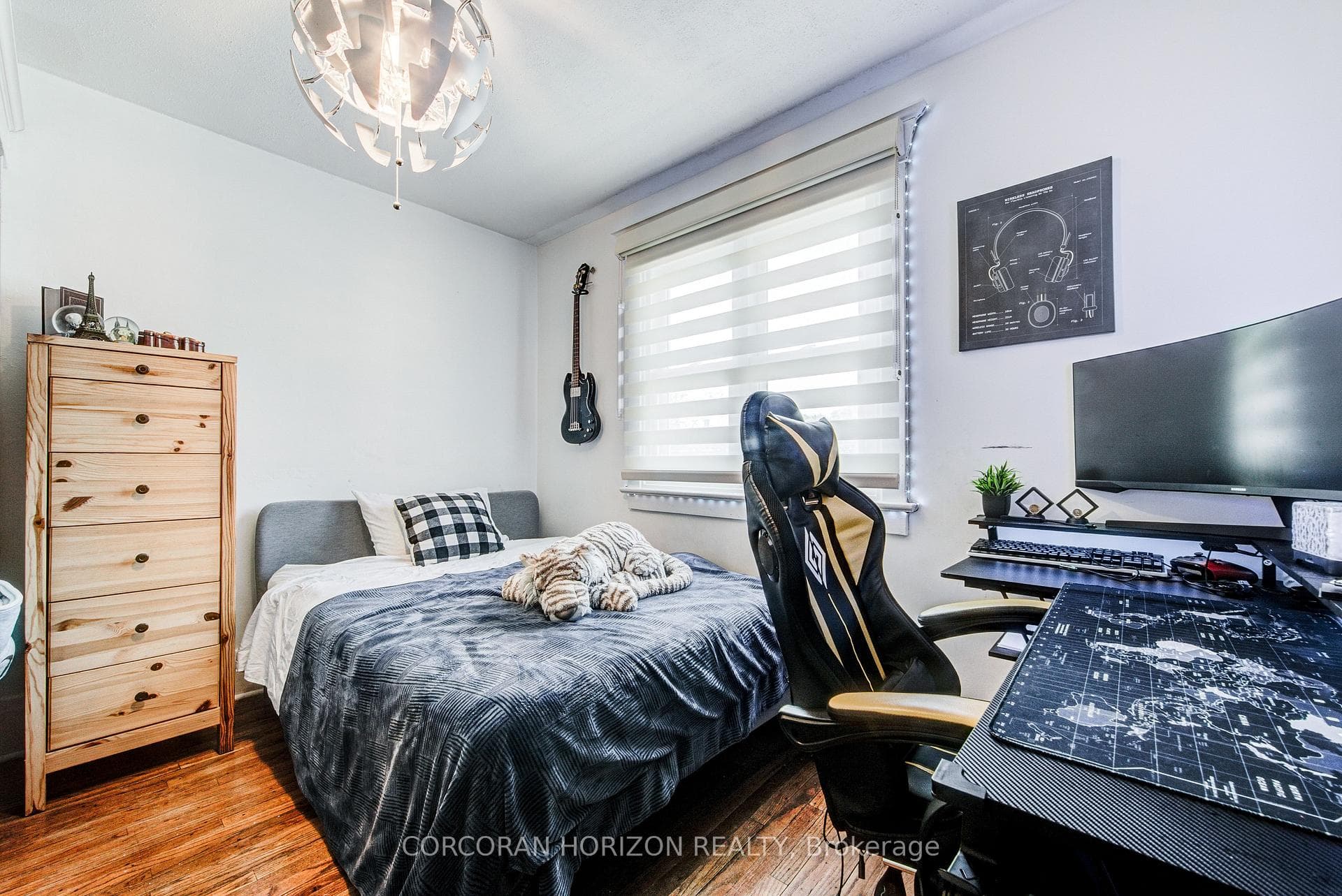 77 Montgomery Avenue photo 25