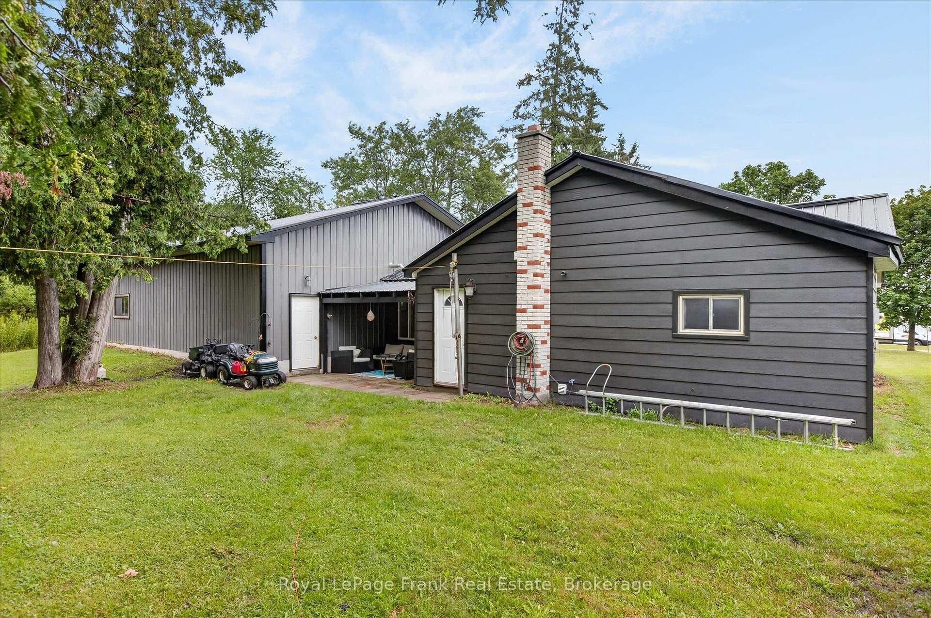 731 Harper Road photo 28