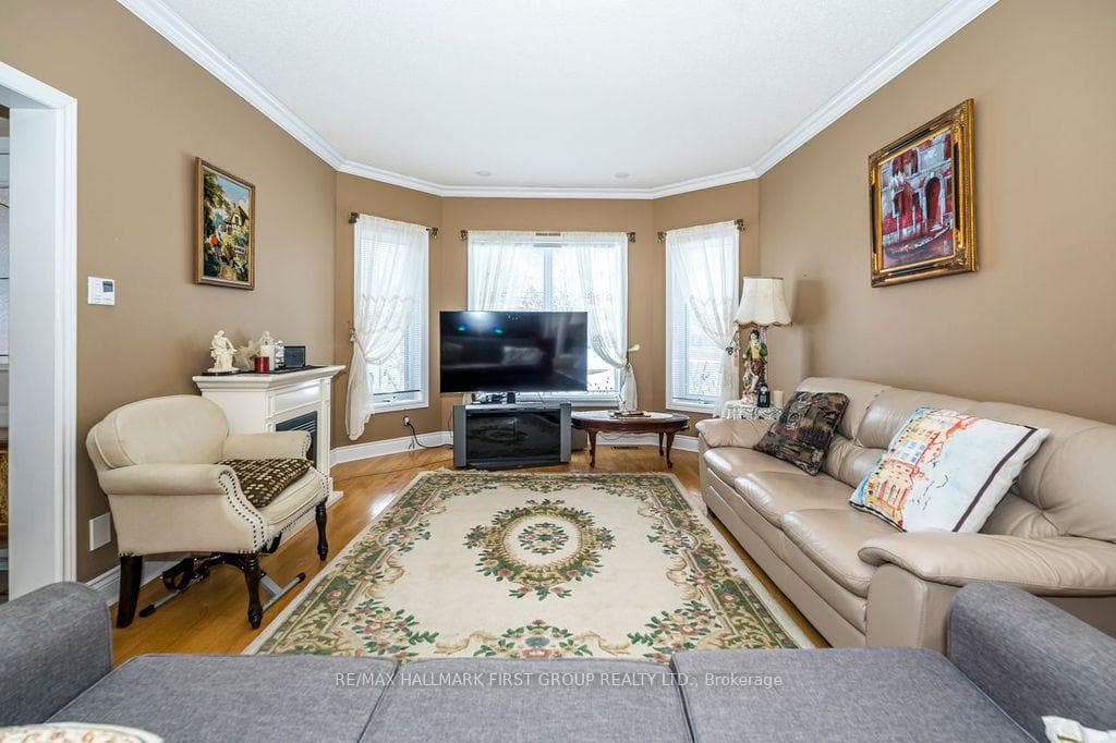 931 Pickering Beach Road photo 5