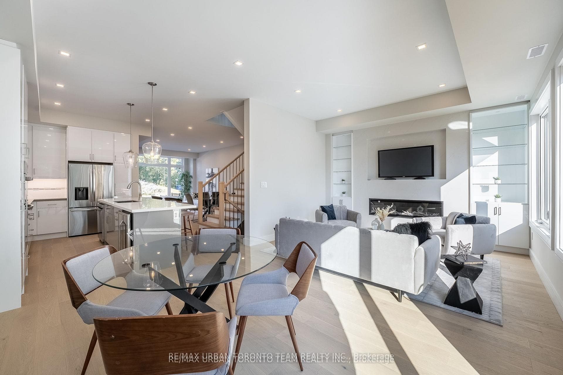 141 Kalmar Avenue photo 12