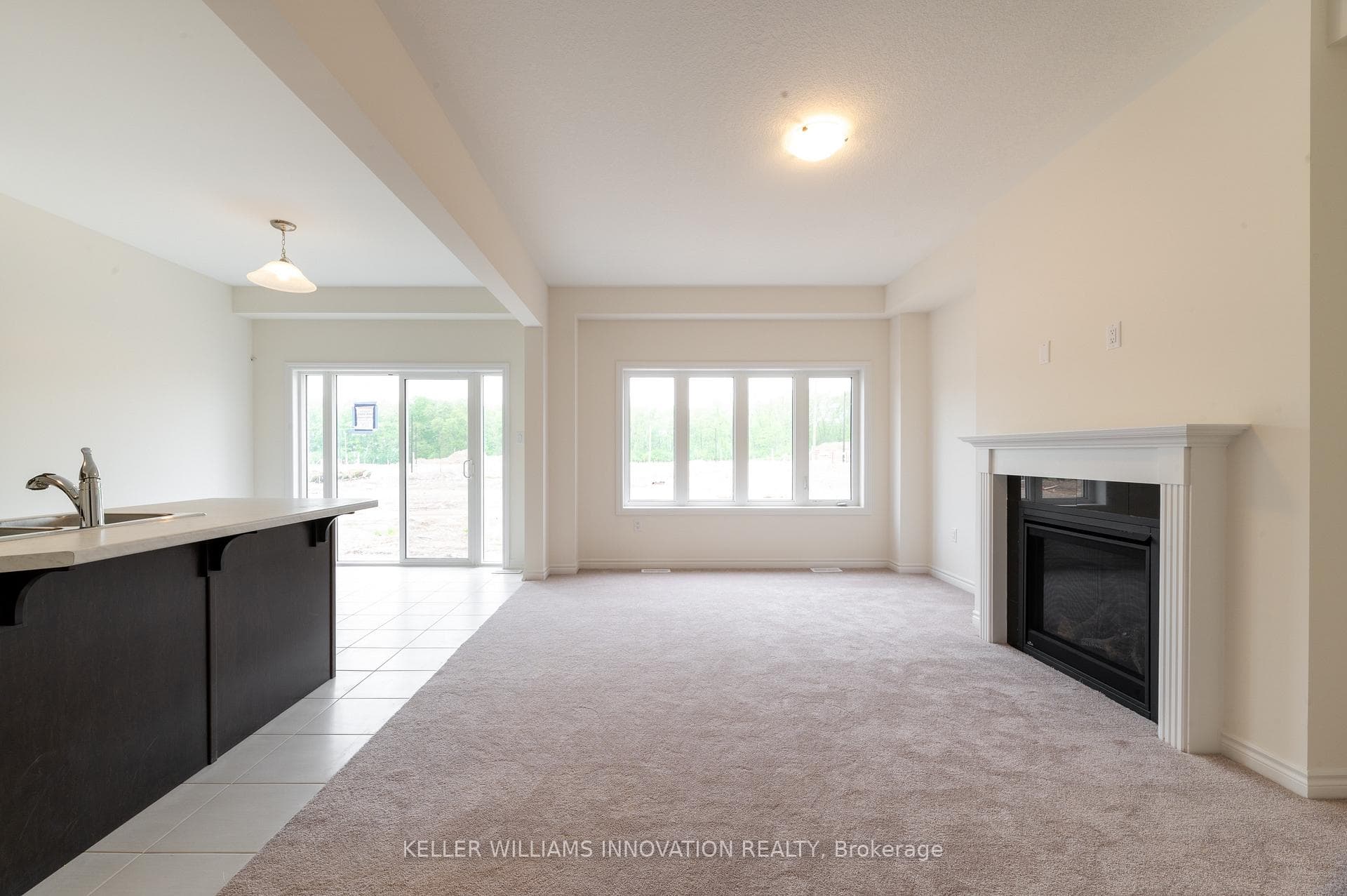33 Dennis Avenue photo 4