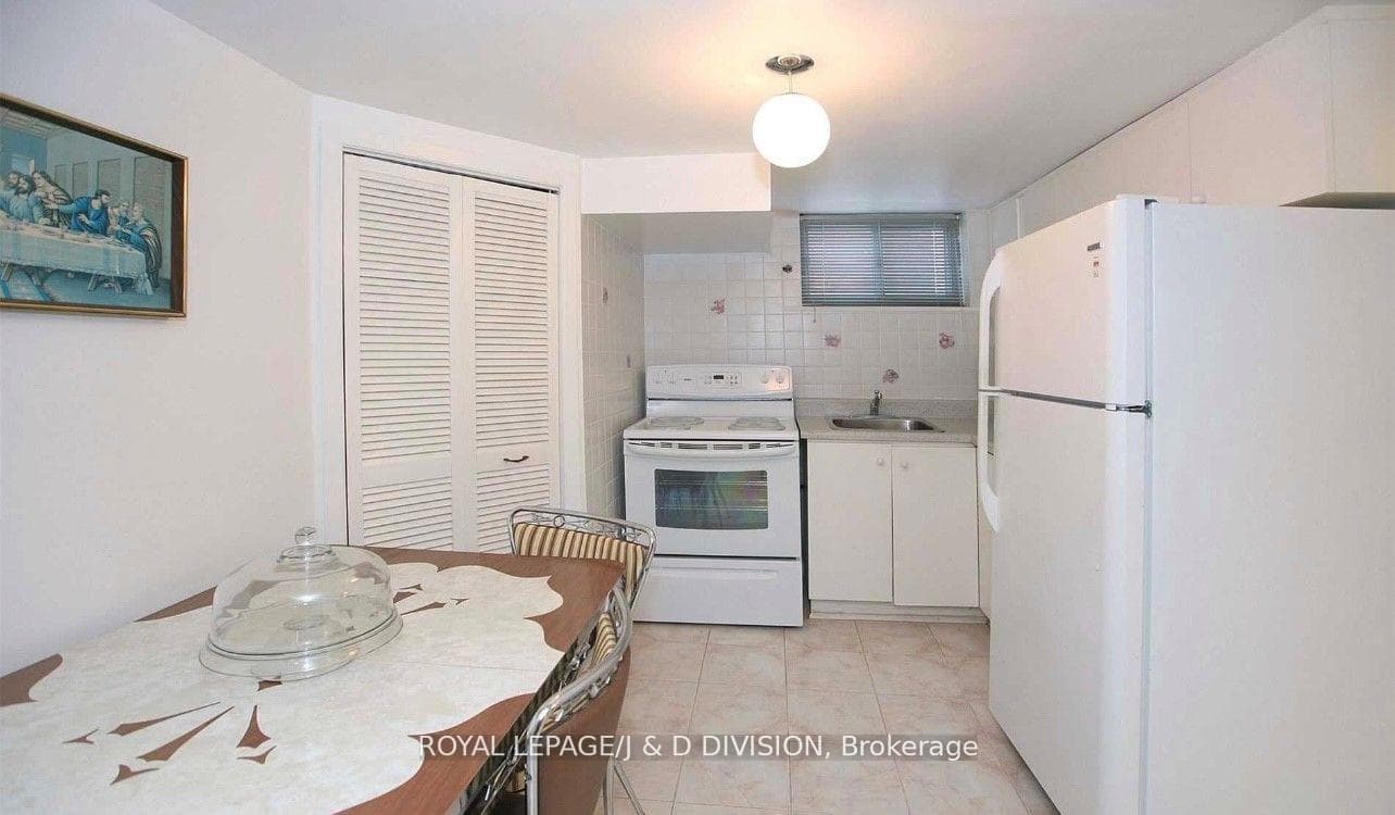 42 Garside Crescent photo 12