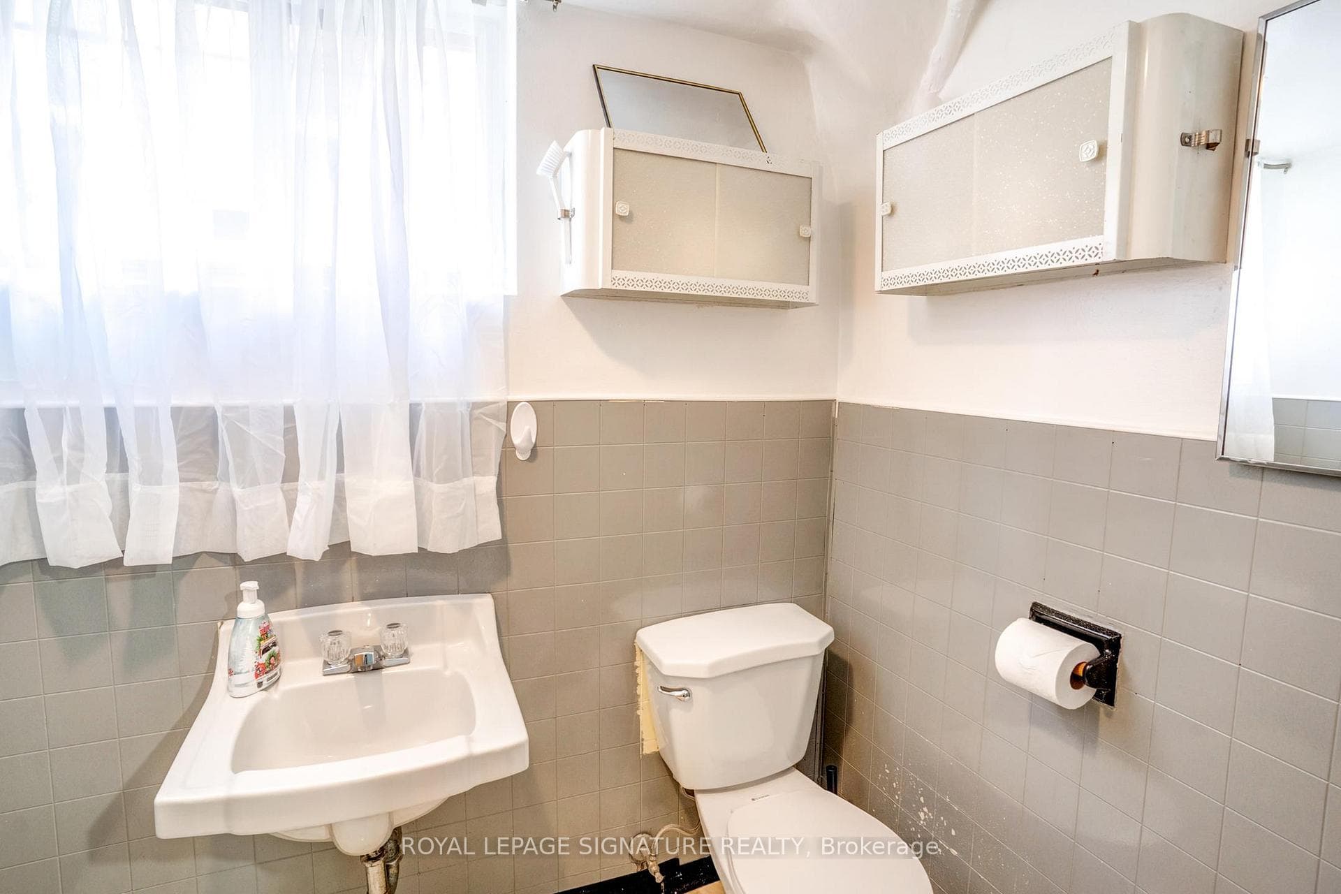 2 Mayflower Avenue photo 32