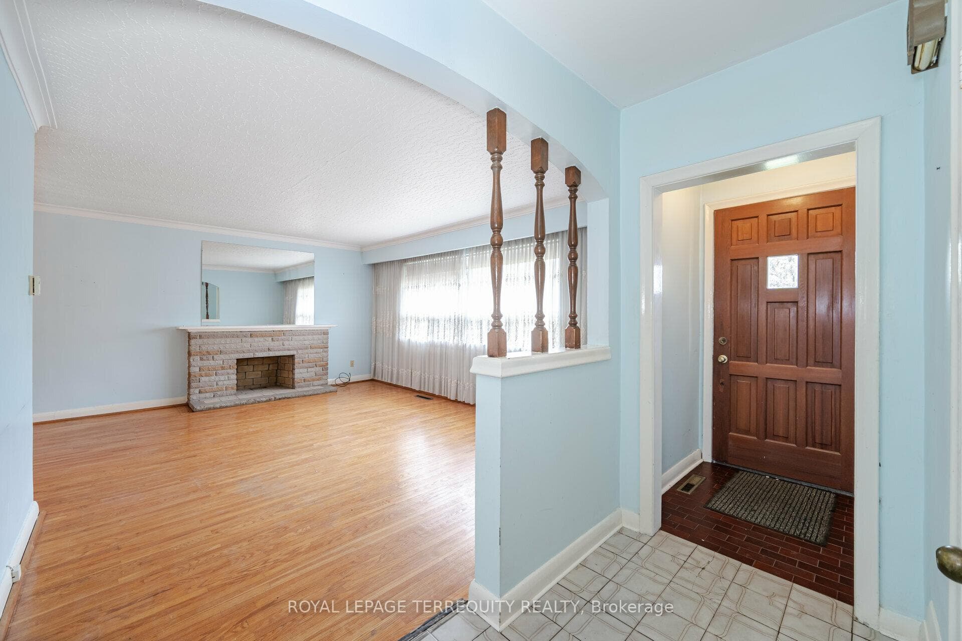 214 Dixon Road photo 5