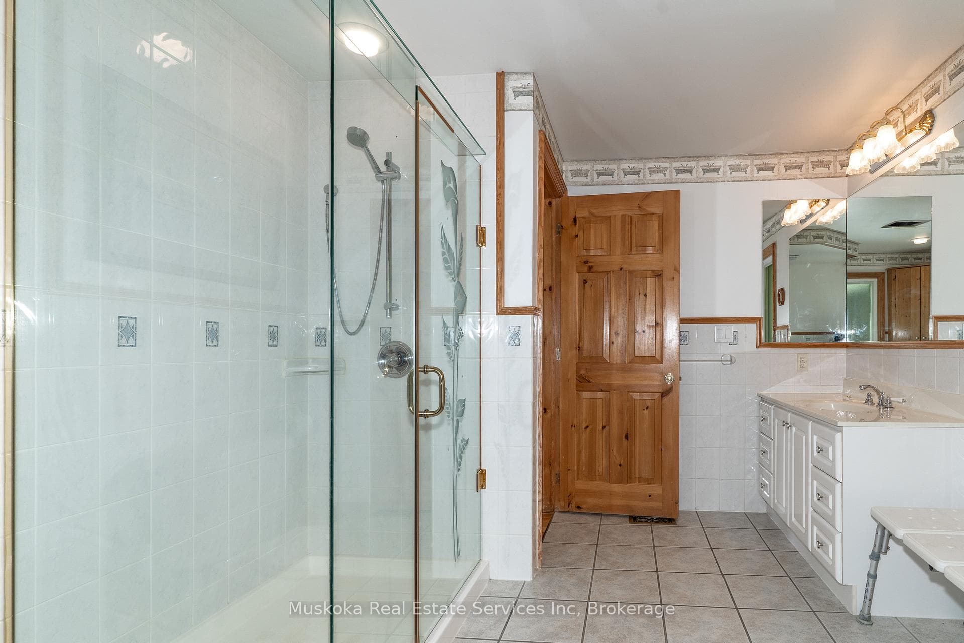 Bathroom Upstairs