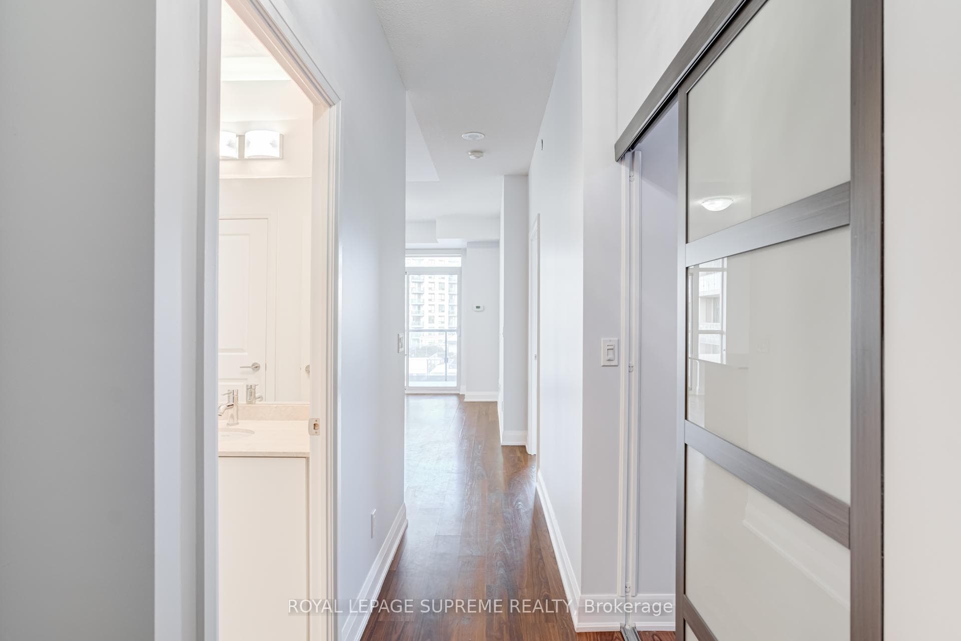35 Fontenay Court Unit 703 photo 15