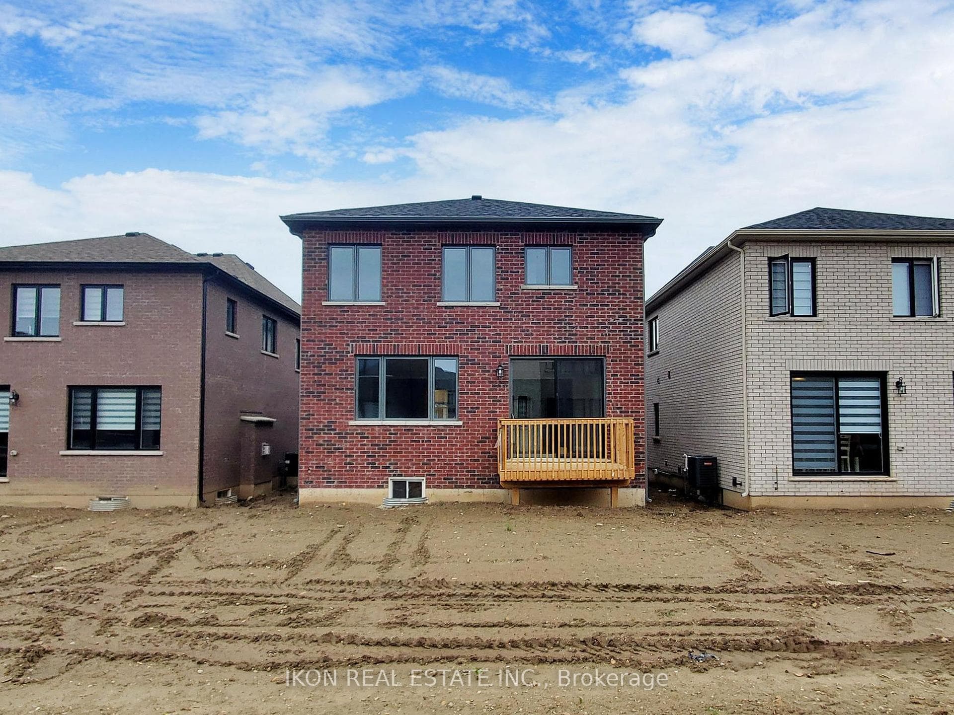 754 Sobeski Avenue photo 40