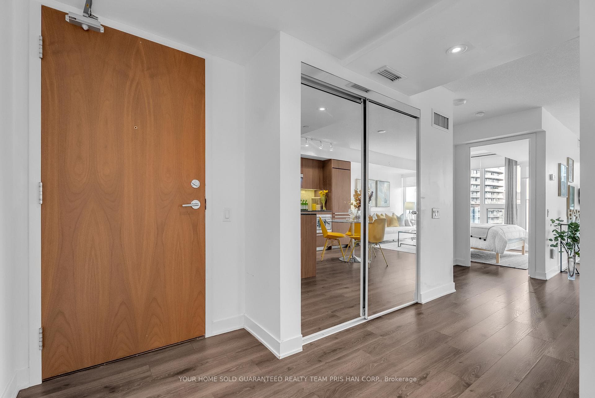 Entry - Large Closet