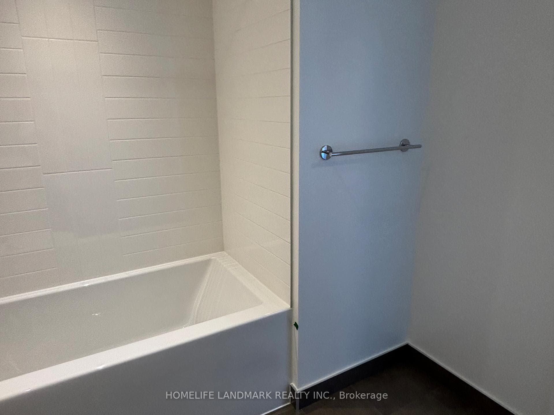 448 Burnhamthorpe Road Unit 3912 photo 7