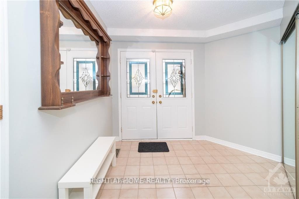 2982 Richmond Road photo 5