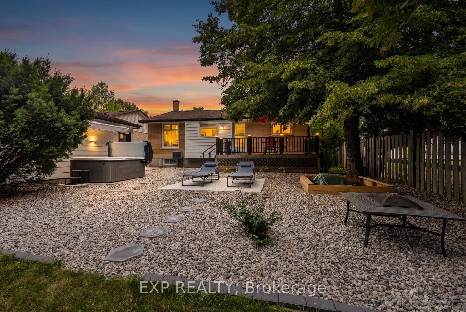 577 Dewan Street photo 43