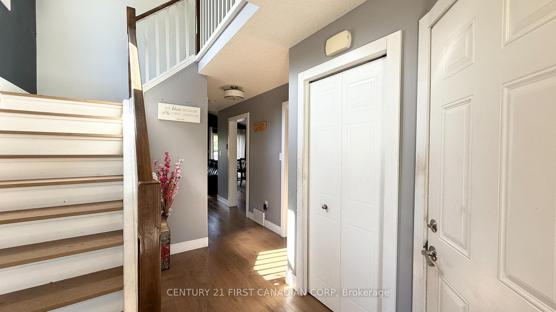 197 Baxter Street photo 4