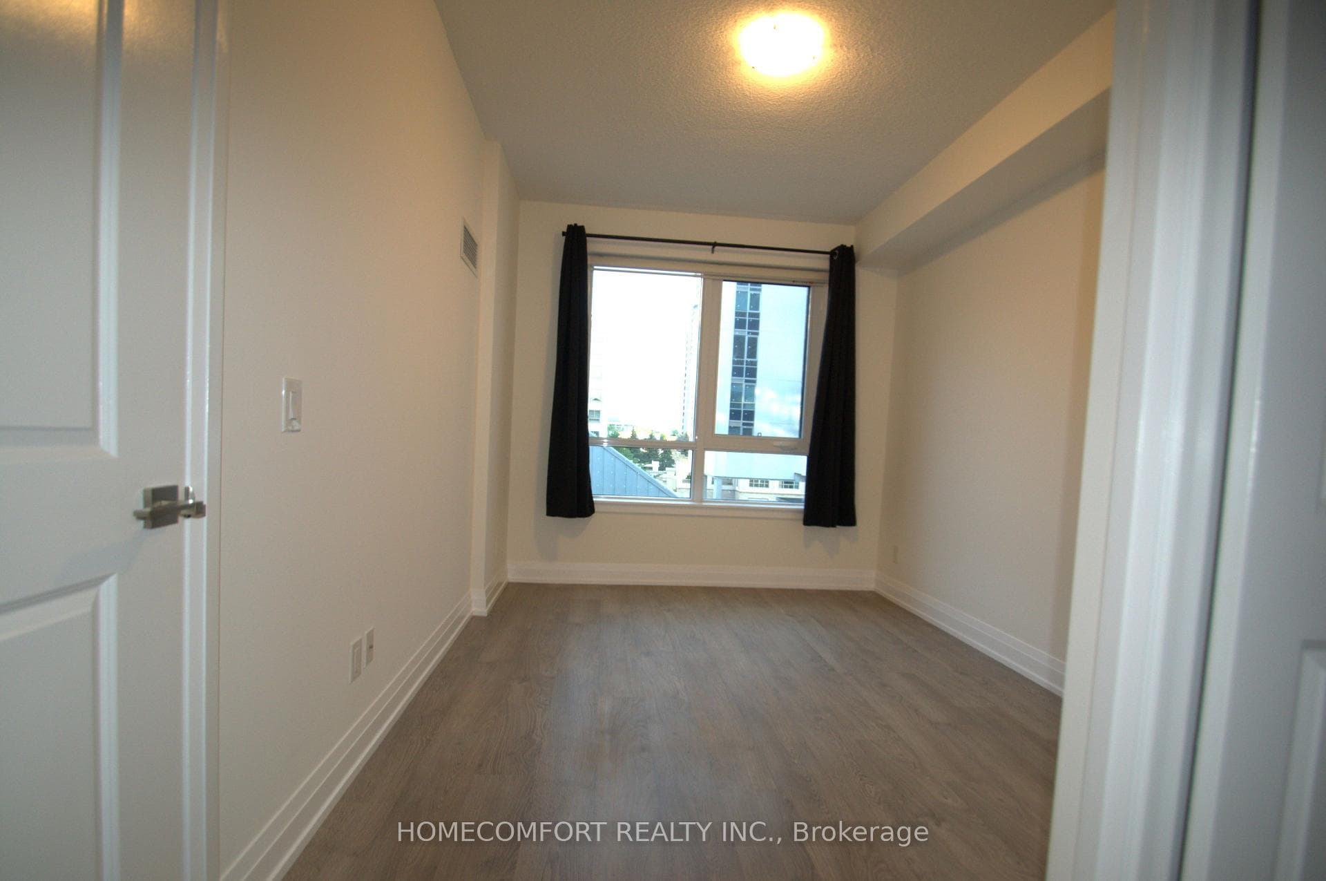 591 Sheppard Avenue Unit 530 photo 7