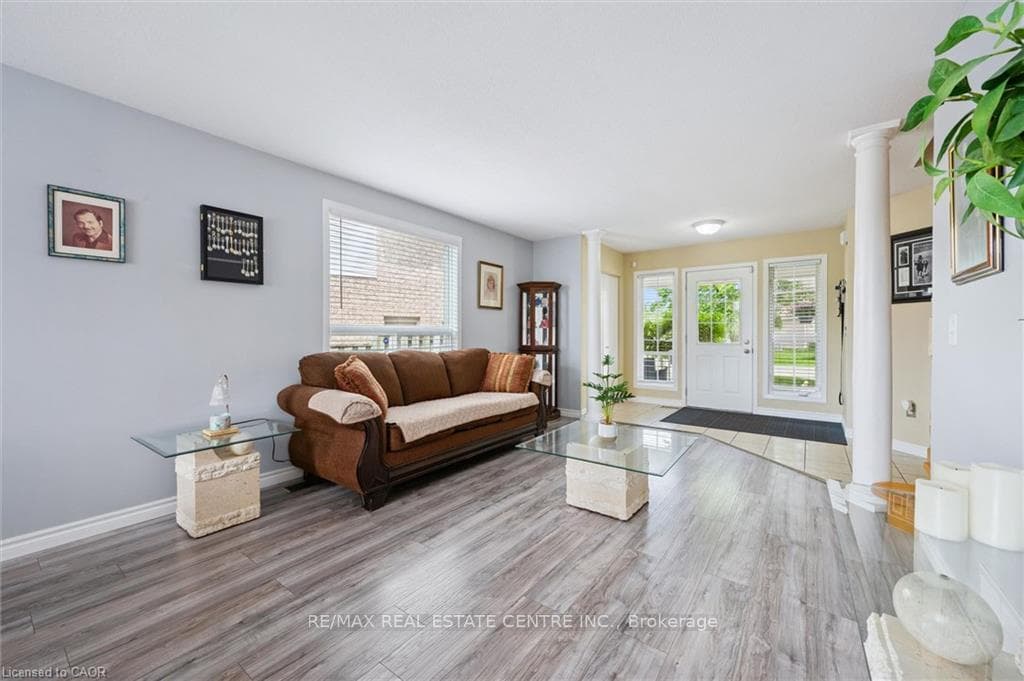 24 Buckthorn Crescent photo 7