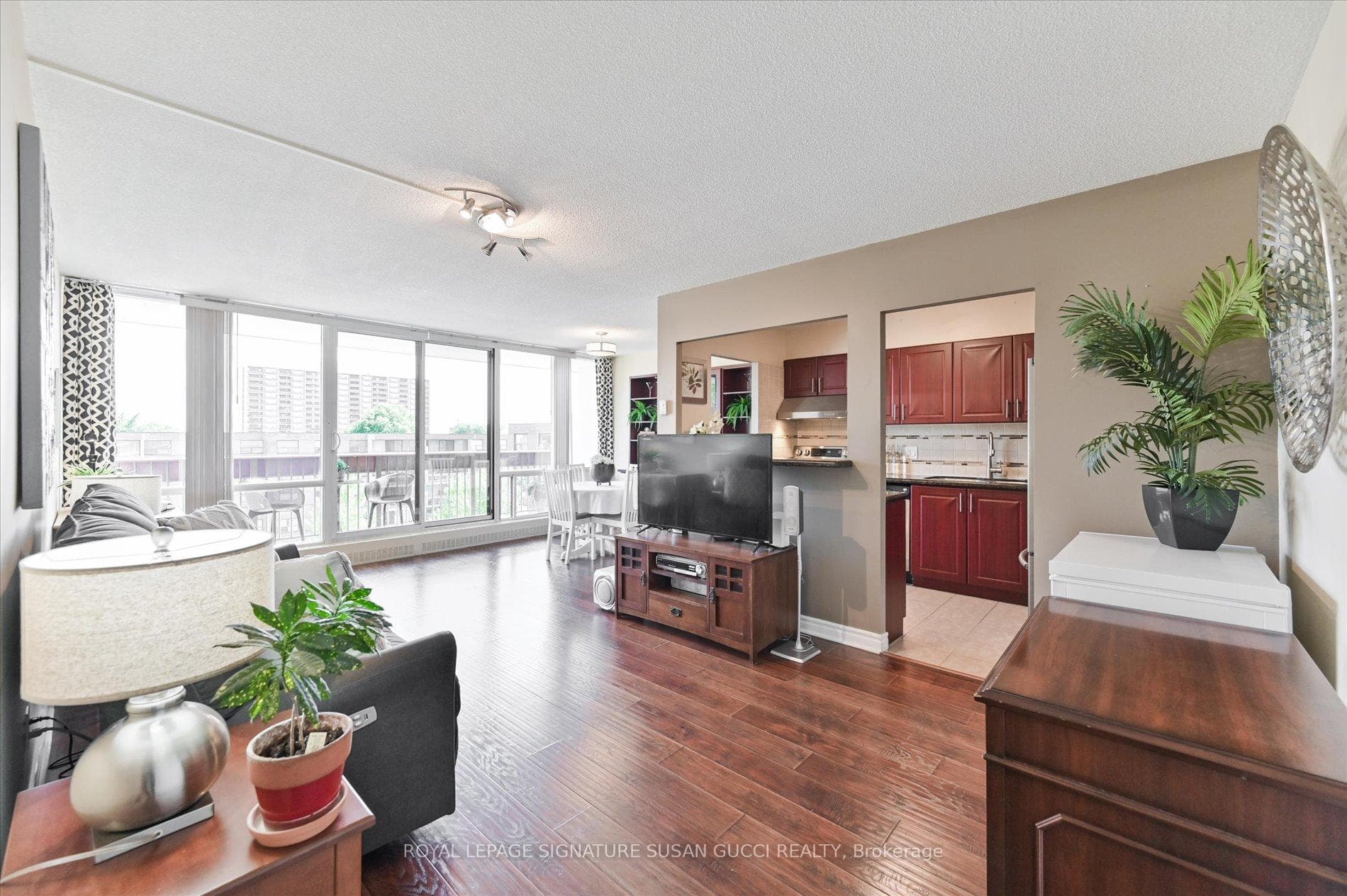 1815 O'Connor Drive Unit 411 photo 9