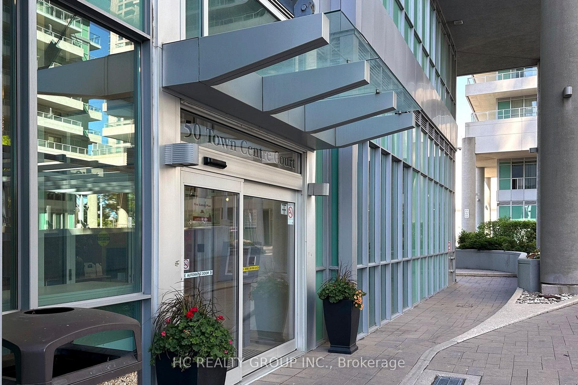 50 Town Centre Court Unit 1610 photo 2