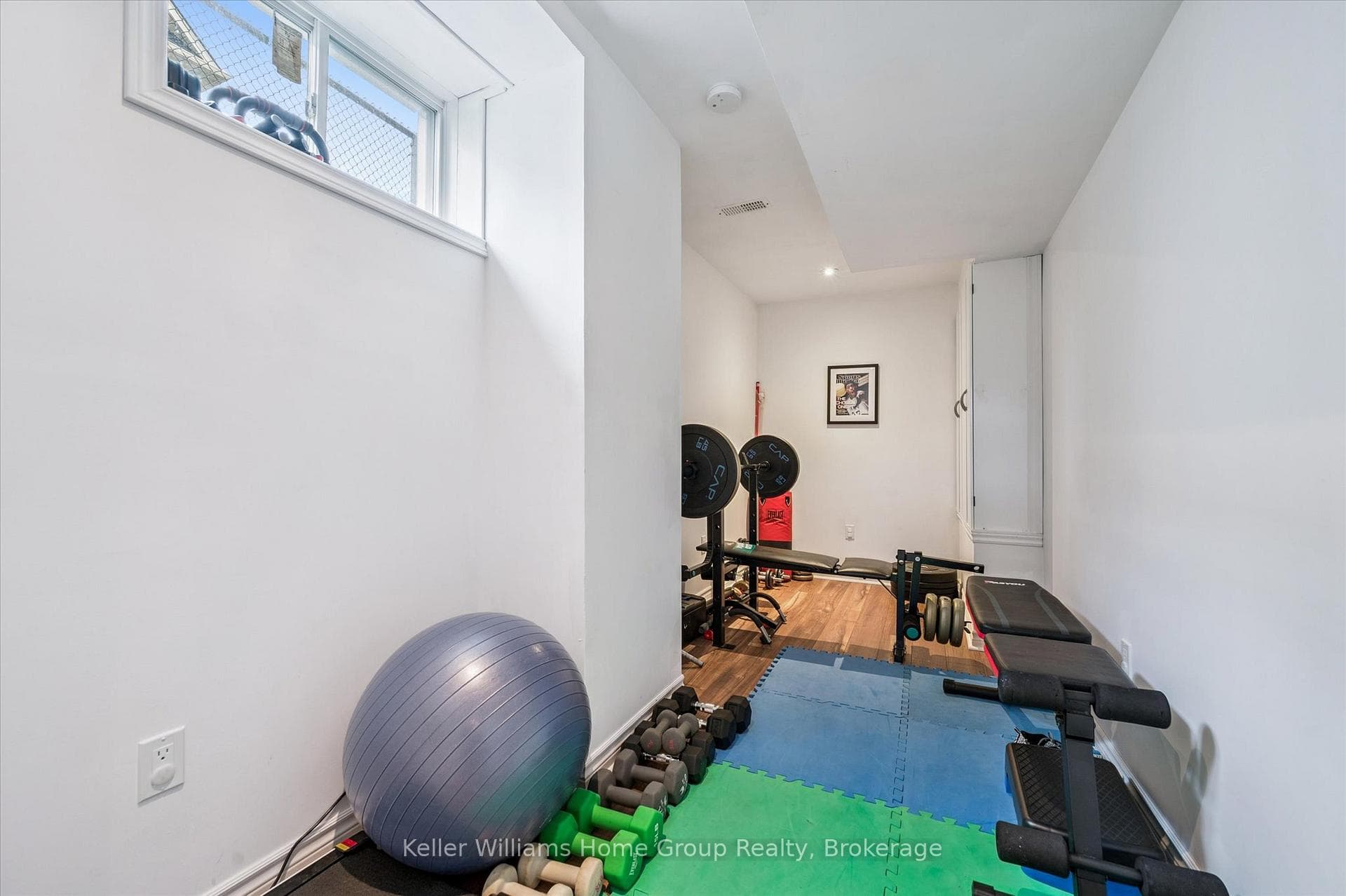 151 COURTNEY Street photo 31