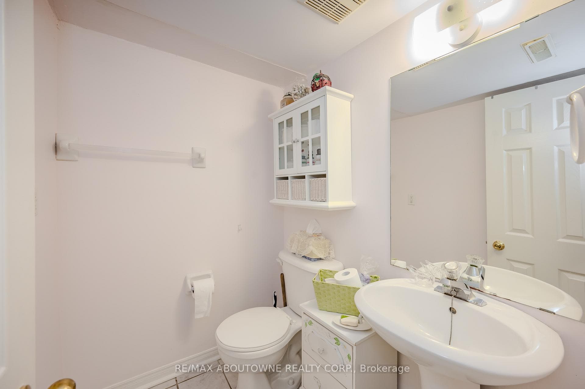 24 Bluewater Court photo 21