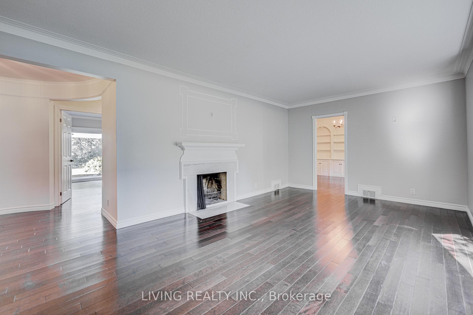 68 Ennisclare Drive photo 4