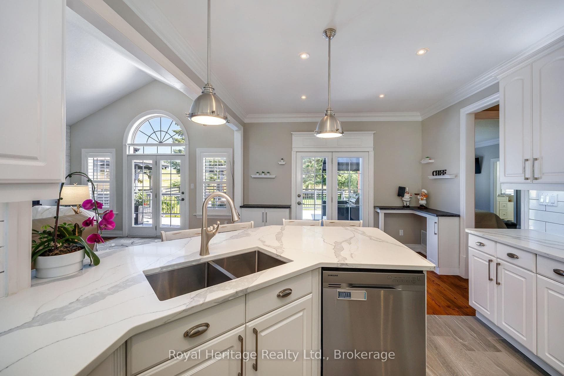 465 Chalk Lake Road photo 6