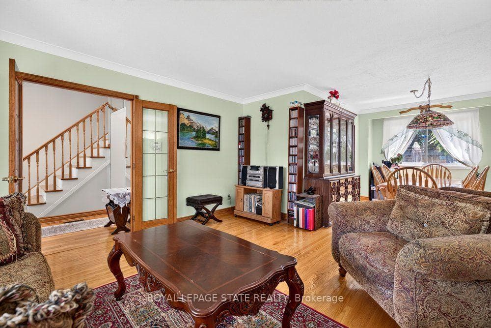 2440 Cyprus Avenue photo 14