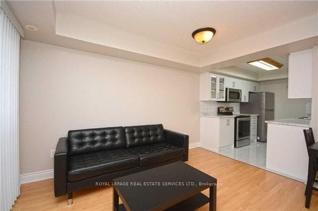 4620 Guildwood Way Unit 7 photo 5