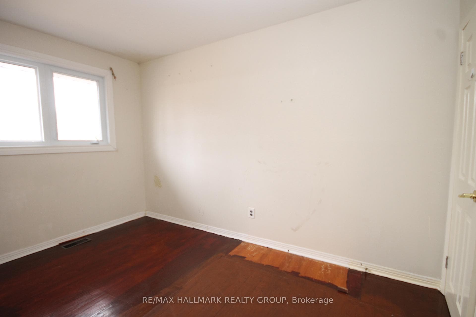 461 Lawson Avenue photo 7