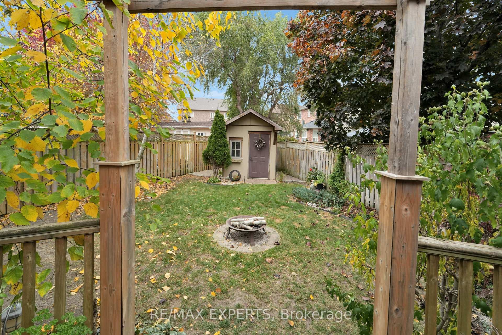 11 Packham Circle photo 33