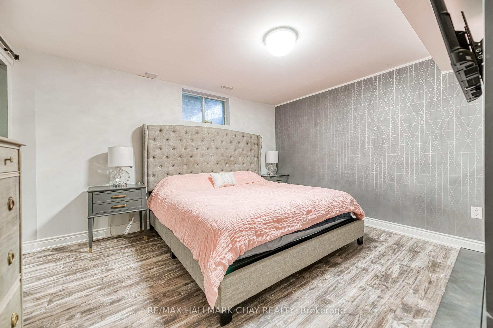 20 Howard Avenue photo 27