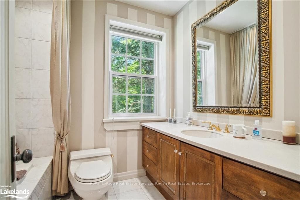 113 JOHN Street photo 24
