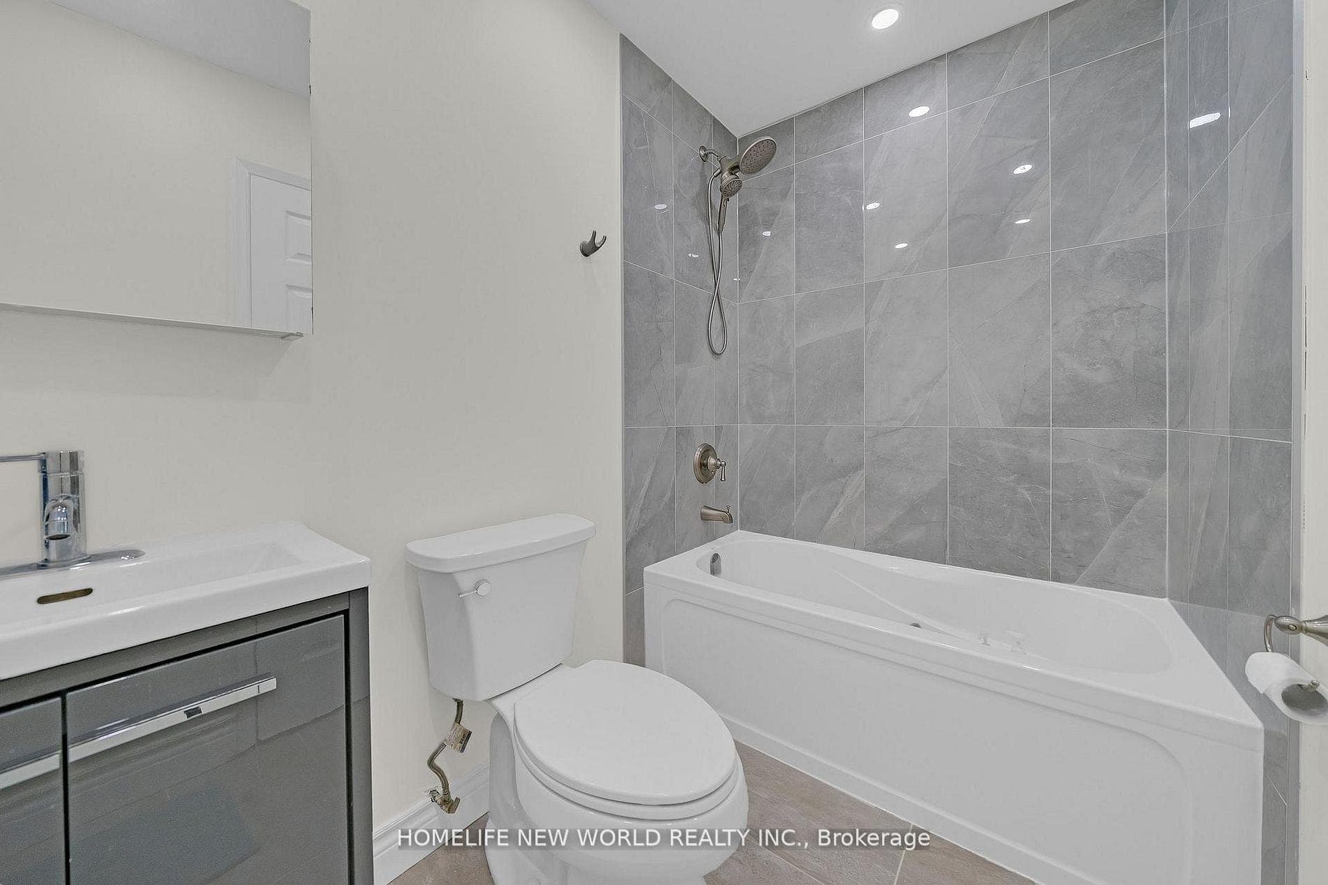 38 Springfair Avenue photo 14