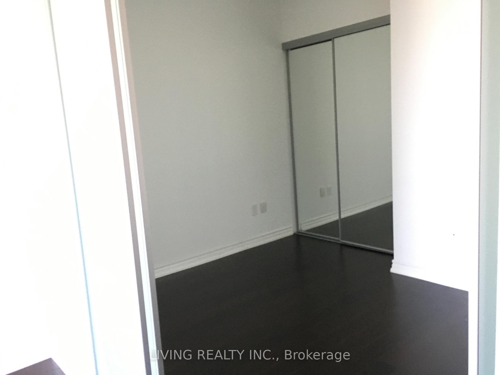 386 Yonge Street Unit 5306 photo 5